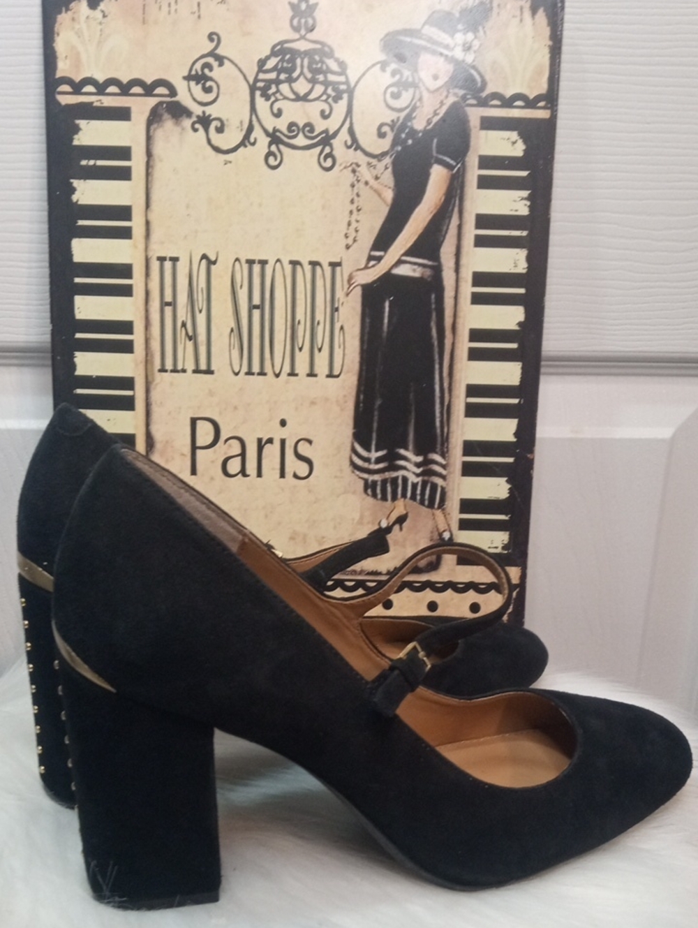 CALVIN KLEIN CASSIAN BLOCK HEELS